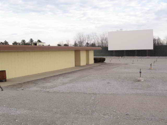 Melody 49 Drive-In - 2006 Photo (newer photo)